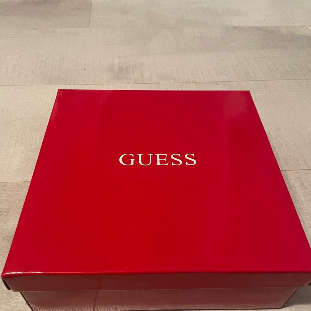 Guess box